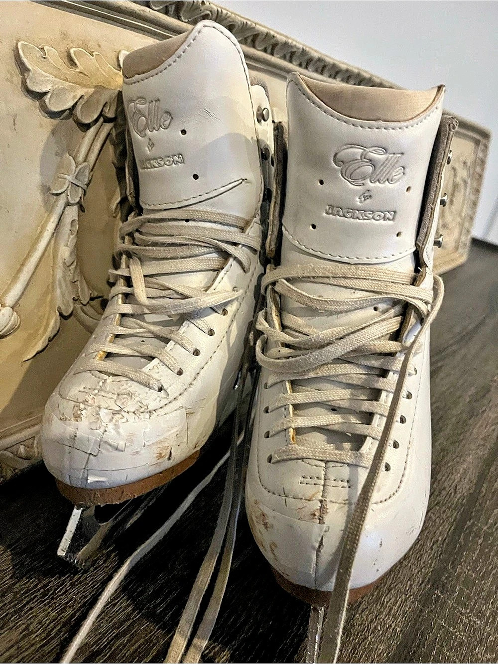 Jackson Elle White Figure Skates 2w